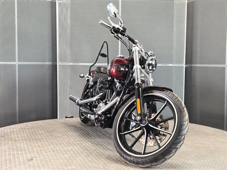 2014 Harley-Davidson Breakout, красный, 1399000 рублей, вид 3