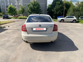 2008 Skoda Octavia II (A5), белый, 600000 рублей, вид 3