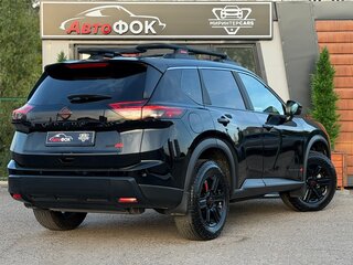 2024 Nissan Rogue III Рестайлинг, чёрный, 2390000 рублей, вид 3