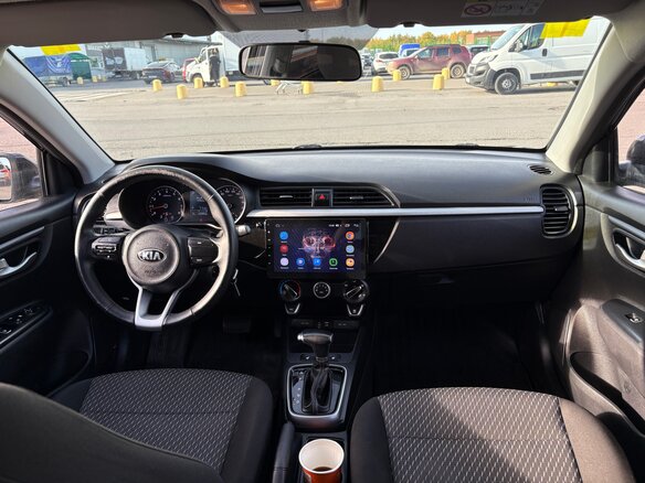 2019 Kia Rio IV, чёрный, 1150000 рублей - вид 5