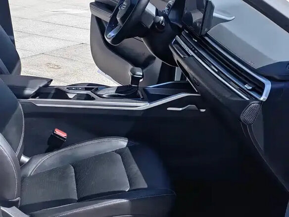 2022 Geely Emgrand II, белый, 980040 рублей - вид 10