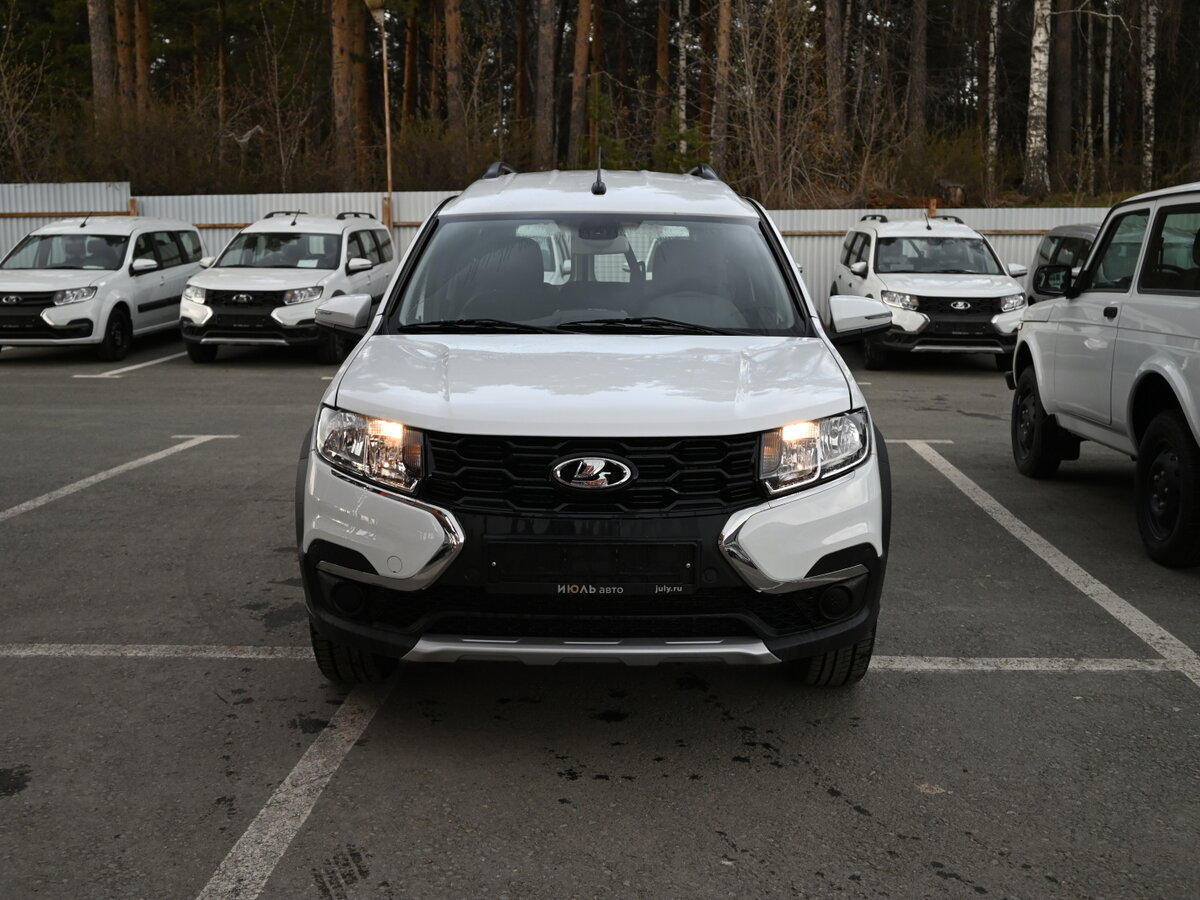 Открыть фотографии: Lada (ВАЗ) Largus I Рестайлинг