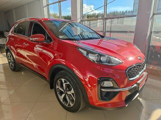 2020 Kia Sportage IV Рестайлинг, красный, 2119000 рублей, вид 3