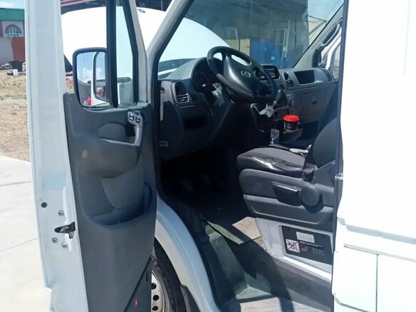 2013 Mercedes-Benz Sprinter Classic, белый, 1200000 рублей - вид 1