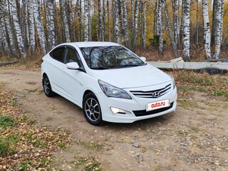 2015 Hyundai Solaris I Рестайлинг, белый, 1080000 рублей, вид 4