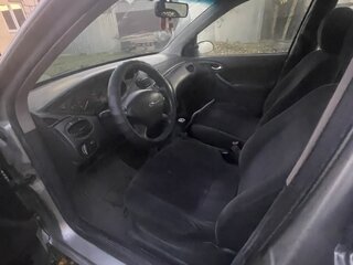 2000 Ford Focus I, серебристый, 290000 рублей, вид 3