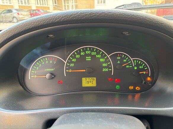 2013 Lada (ВАЗ) Priora I Рестайлинг, белый, 280000 рублей - вид 12