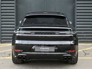 2026 Porsche Cayenne GTS Coupé III Рестайлинг, чёрный, 25700000 рублей, вид 4