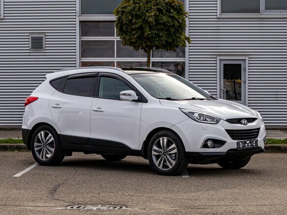 2015 Hyundai ix35 I Рестайлинг, белый, 1395000 рублей - вид 2