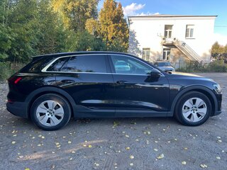2019 Audi e-tron 55 I, чёрный, 3750000 рублей, вид 4
