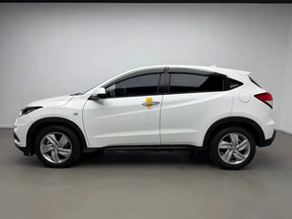 2022 Honda Vezel I Рестайлинг, белый, 1565000 рублей, вид 5
