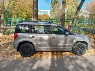 2014 Skoda Yeti I Рестайлинг, бежевый, 800000 рублей, вид 4