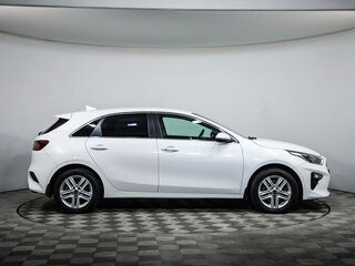2019 Kia Ceed III, белый, 1579000 рублей, вид 4