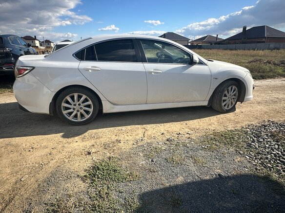 2011 Mazda 6 II (GH) Рестайлинг, белый, 950000 рублей - вид 2