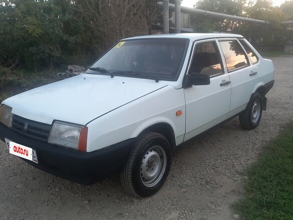1999 Lada (ВАЗ) 21099, белый
