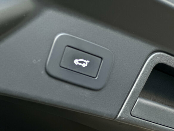2023 Land Rover Range Rover Velar I, чёрный, 6985000 рублей - вид 23