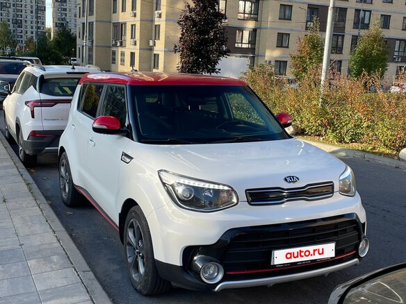 2017 Kia Soul II Рестайлинг, белый, 1390000 рублей - вид 2