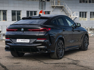 2021 BMW X6 40d III (G06), чёрный, 7640000 рублей, вид 5