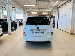 2013 Toyota ISis I Рестайлинг, белый, 1249000 рублей, вид 5