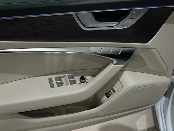 2024 Audi A6 45 TFSI V (C8) Рестайлинг, белый, 6870000 рублей - вид 32