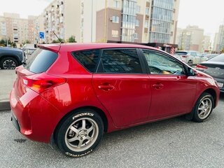 2013 Toyota Auris II, красный, 1160000 рублей, вид 2