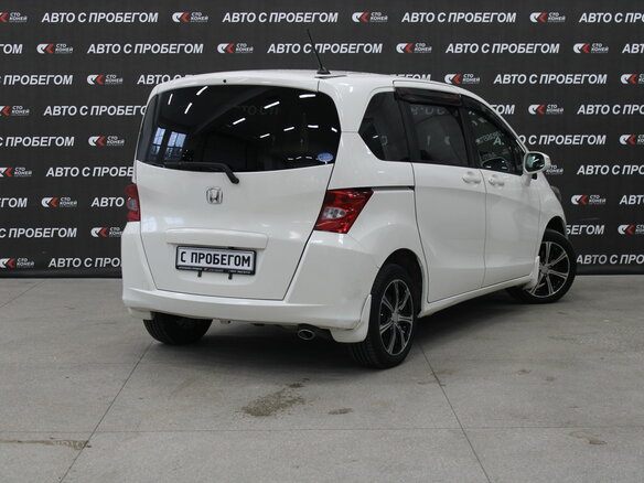 2010 Honda Freed I, белый - вид 2