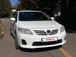 2011 Toyota Corolla X (E140, E150) Рестайлинг, белый, 1400000 рублей, вид 3