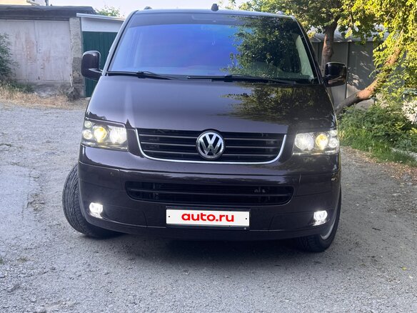 2008 Volkswagen Multivan T5, коричневый, 1580000 рублей - вид 2