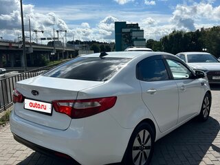 2011 Kia Rio 4-speed III, белый, 780000 рублей, вид 3