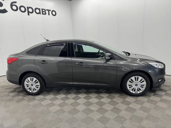2017 Ford Focus III Рестайлинг, серый, 1160000 рублей - вид 3