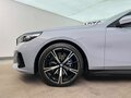 2026 BMW 5 серии 530i xDrive VIII (G60/G61/G68), серый - вид 11