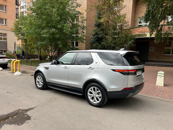 2018 Land Rover Discovery V, серый, 3110000 рублей - вид 11