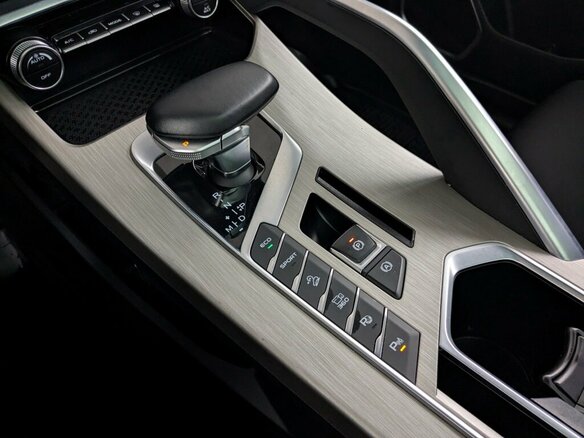 2023 Geely Coolray I, серый, 1845000 рублей - вид 26