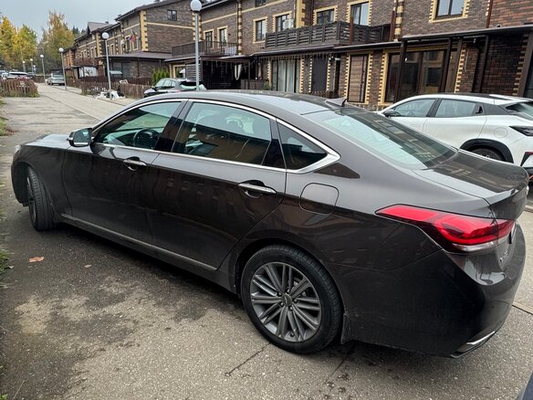 2017 Genesis G80 I, коричневый, 2250000 рублей - вид 2