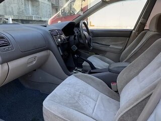 2001 Mitsubishi Galant VIII Рестайлинг, белый, 340000 рублей, вид 5