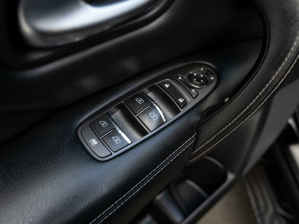 2017 Infiniti QX80 I Рестайлинг, чёрный, 3585000 рублей - вид 17