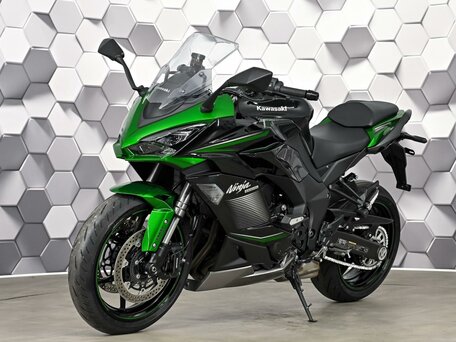 2023 Kawasaki Ninja 1000 SX, чёрный, 1377000 рублей, вид 2