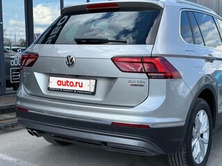 2017 Volkswagen Tiguan II, серый, 2650000 рублей, вид 2