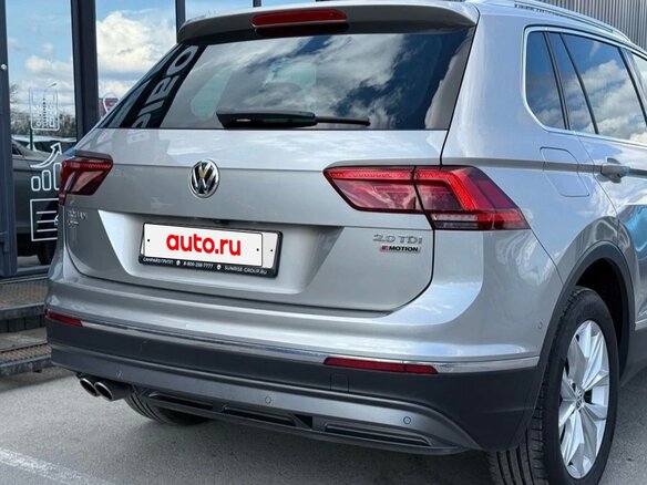 2017 Volkswagen Tiguan II, серый, 2650000 рублей - вид 1