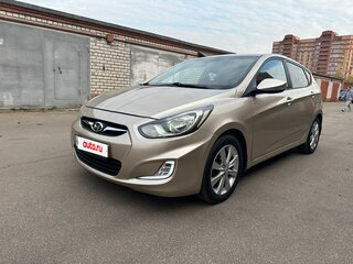 2011 Hyundai Solaris I, бежевый, 730000 рублей, вид 1