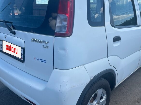 2000 Suzuki Swift I (Japan), белый, 325000 рублей - вид 5