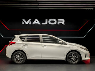2014 Toyota Auris II, белый, 1430000 рублей, вид 4
