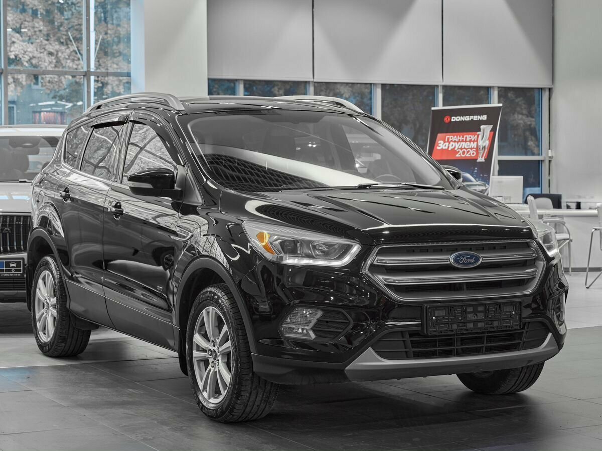 Открыть фотографии: Ford Kuga II Рестайлинг