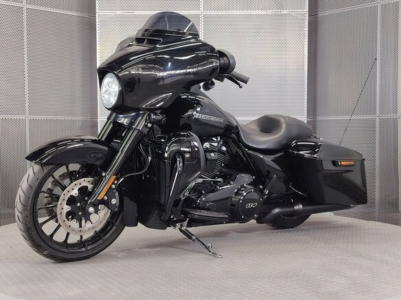 2019 Harley-Davidson Street Glide Special, чёрный, 1949000 рублей - вид 3