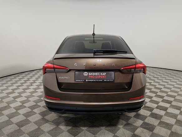 2020 Skoda Rapid II, коричневый, 1545000 рублей - вид 5