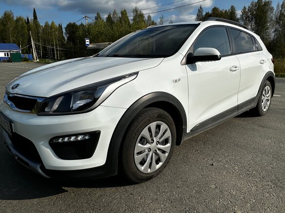 2018 Kia Rio X-Line IV, белый, 1300000 рублей - вид 1