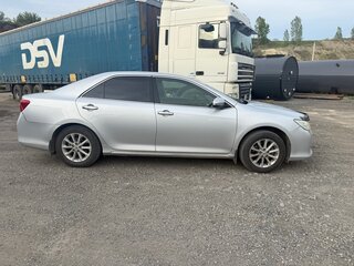 2012 Toyota Camry VII (XV50), серебристый, 1650000 рублей, вид 2