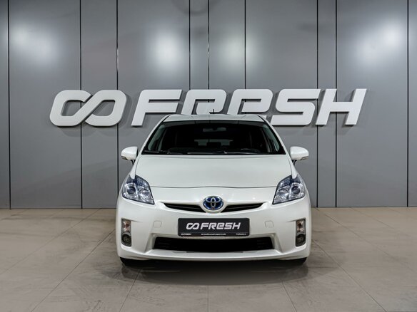 2010 Toyota Prius III (XW30), белый, 1499000 рублей - вид 2