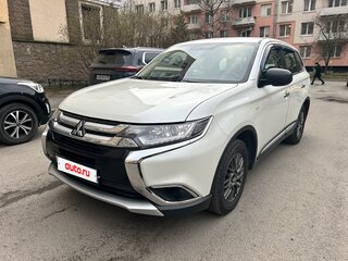 2016 Mitsubishi Outlander III Рестайлинг 2, белый, 1450000 рублей, вид 1
