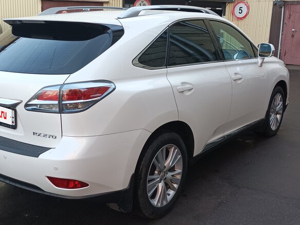 2013 Lexus RX 270 III Рестайлинг, белый, 2850000 рублей - вид 3